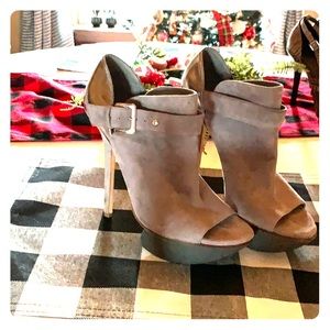 Camilla skovgaard platform suede heels